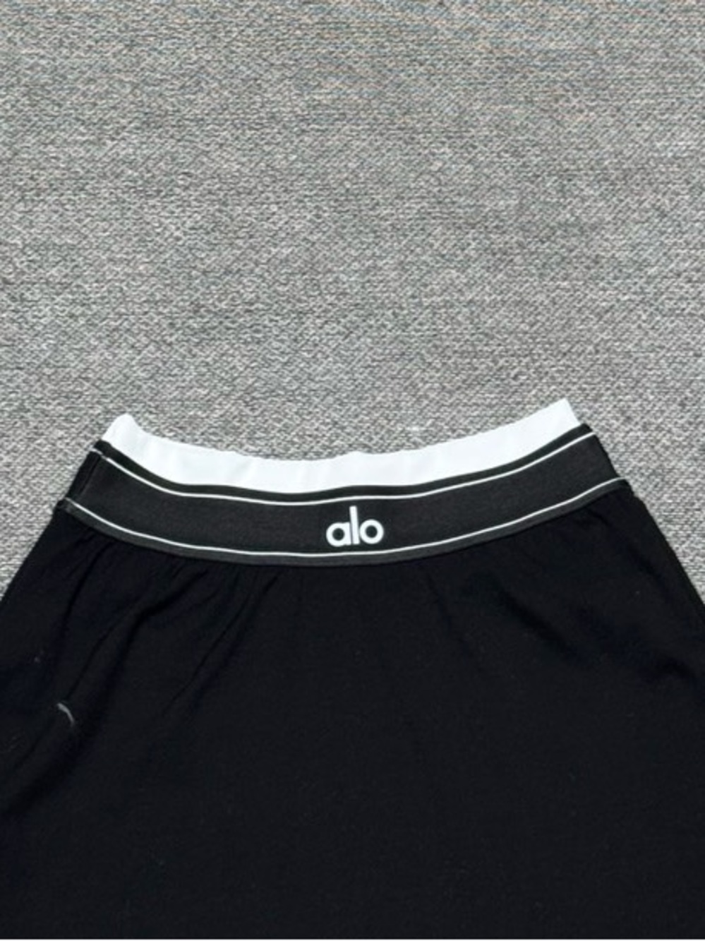 ALO Yoga Black and White Sports Skirt Set - Picture 5 of 6